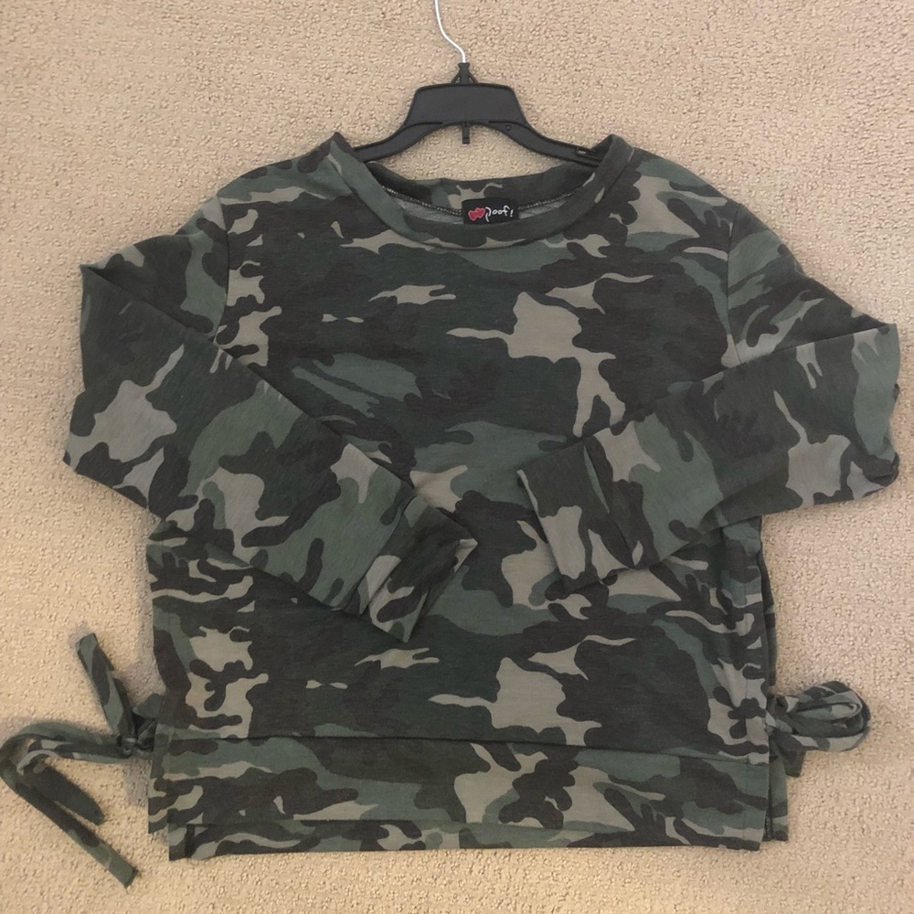 long sleeve, camo tie top!